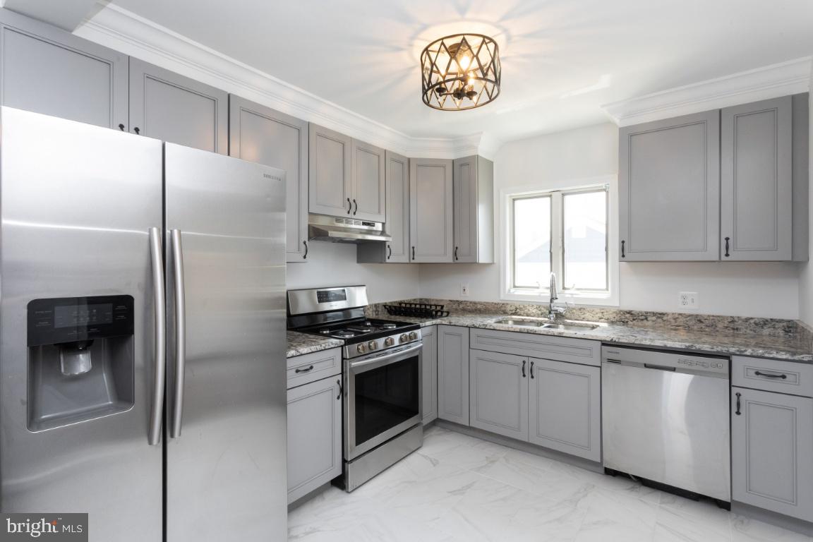 1706 Brookview Road Baltimore, MD 21222 - Photo 12 of 35