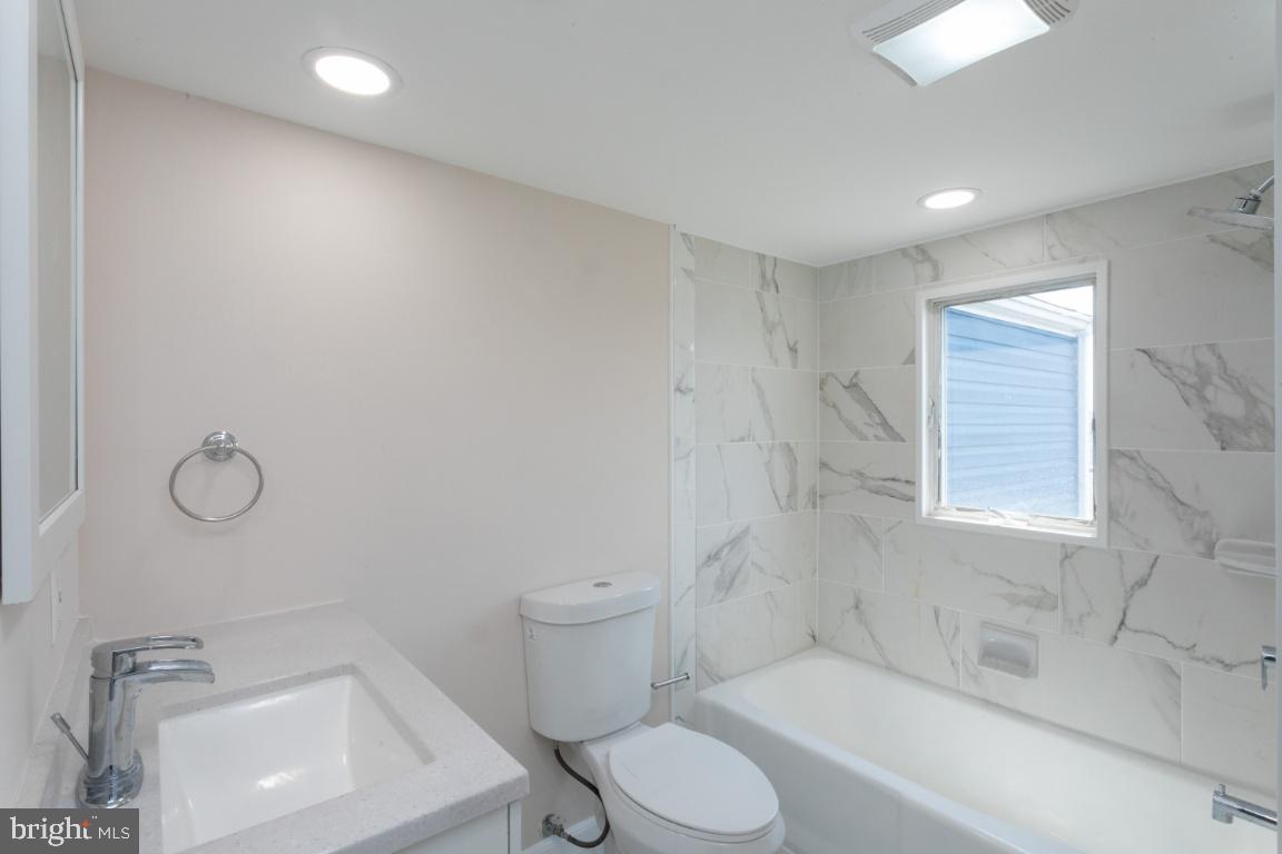 1706 Brookview Road Baltimore, MD 21222 - Photo 21 of 35