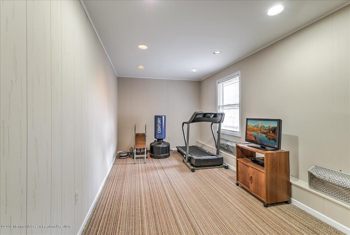 8 Regal Road Manalapan, NJ 07726 - Photo 13 of 24 13-BONUS_ROOM