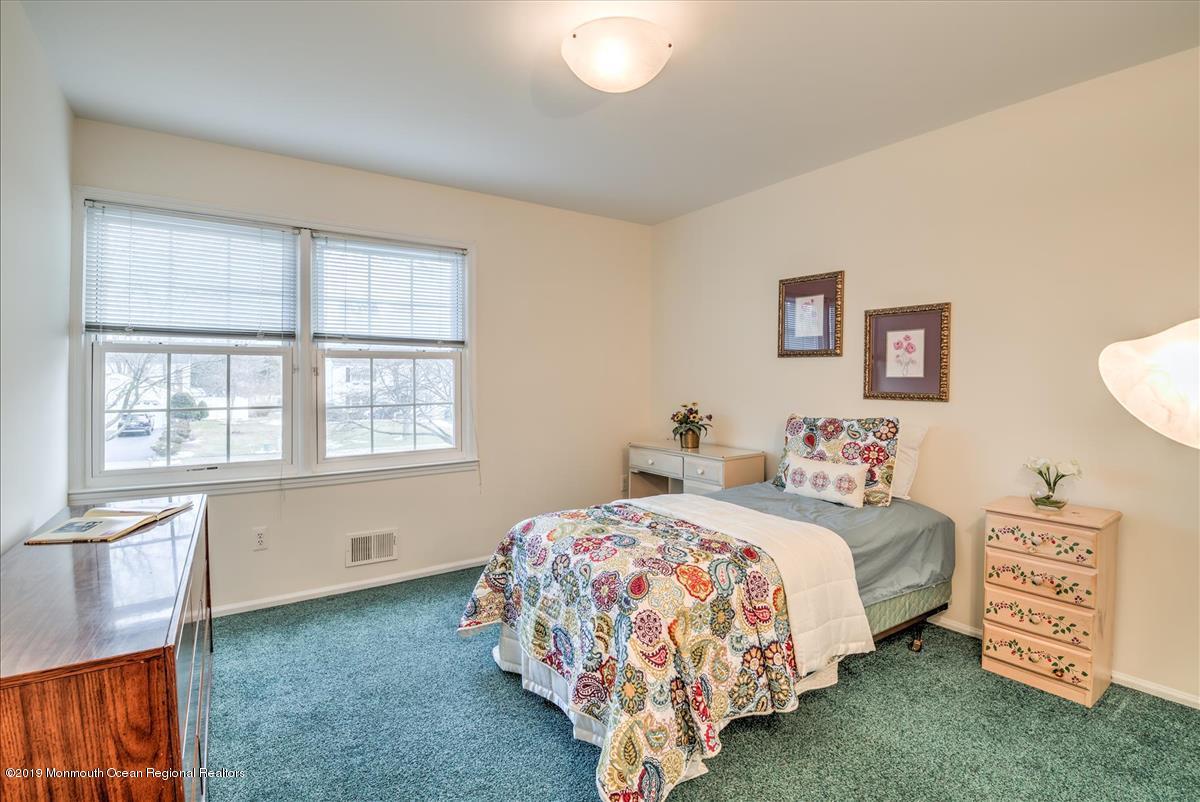 8 Regal Road Manalapan, NJ 07726 - Photo 20 of 24 20-BEDROOM(2)