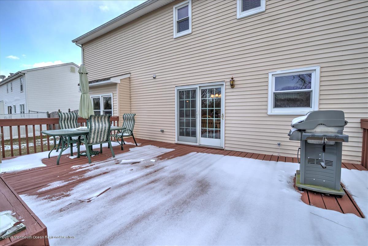 8 Regal Road Manalapan, NJ 07726 - Photo 22 of 24 22-DECK