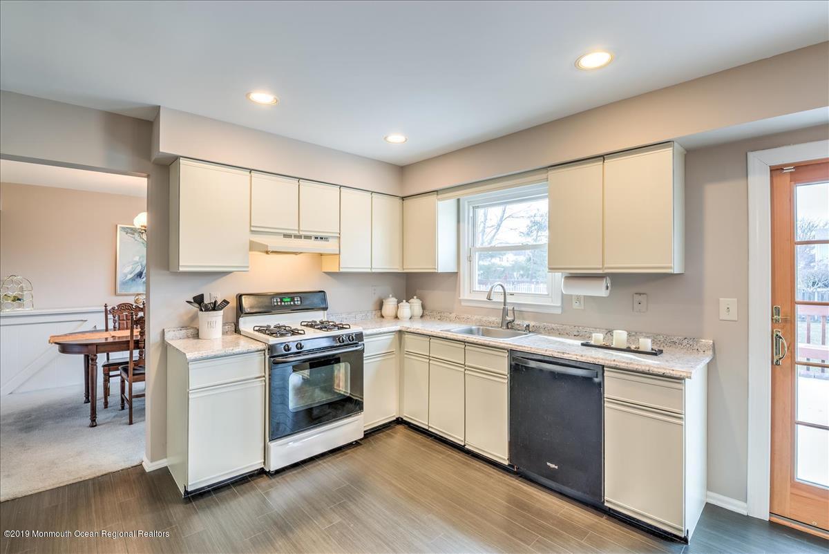 8 Regal Road Manalapan, NJ 07726 - Photo 9 of 24 08-KITCHEN