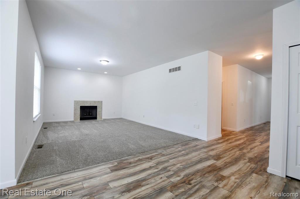 3202 Everett Drive Rochester Hills, MI 48307 - Photo 4 of 28
