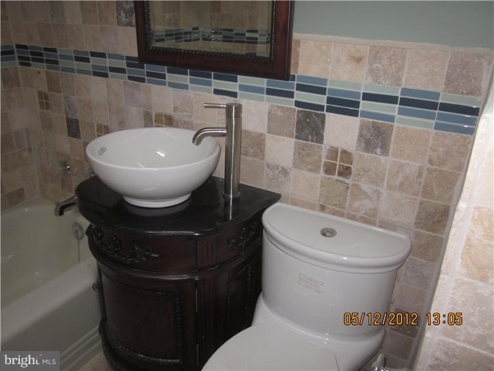 7924 Temple Road Philadelphia, PA 19150 - Photo 11 of 24 Bathroom