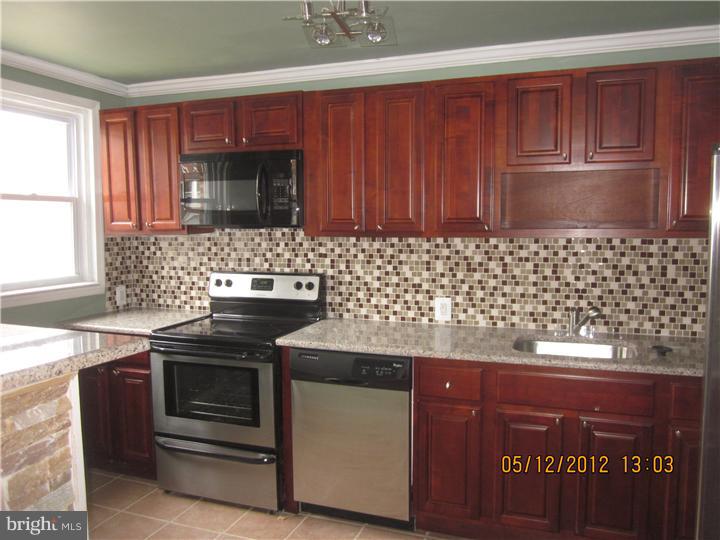 7924 Temple Road Philadelphia, PA 19150 - Photo 6 of 24 Kitchen