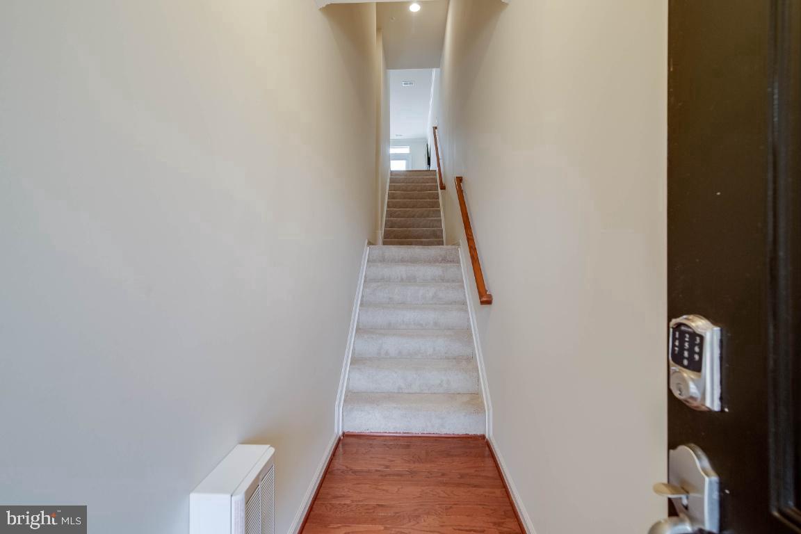 4706 Dane Ridge Circle Woodbridge, VA 22193 - Photo 25 of 30 Gallery Image 25