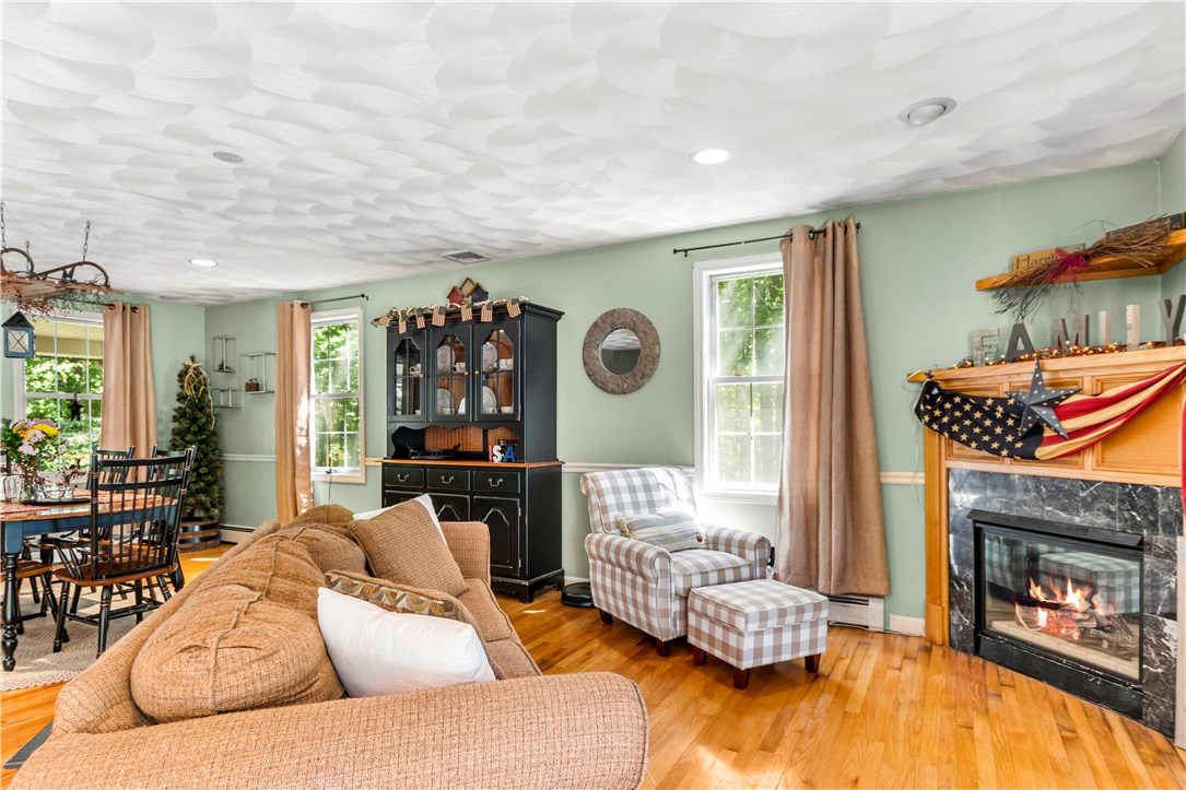 78 Olney Keach Road Glocester, RI 02814 - Photo 7 of 44