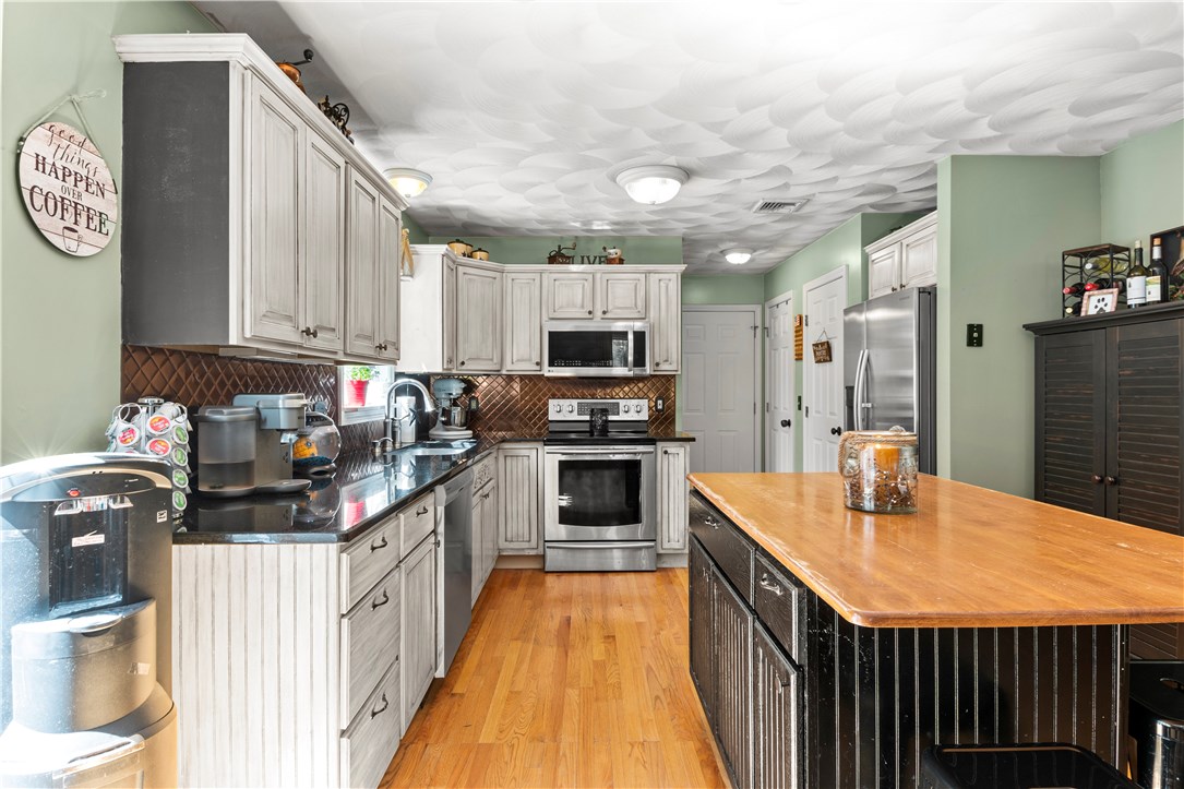 78 Olney Keach Road Glocester, RI 02814 - Photo 9 of 44