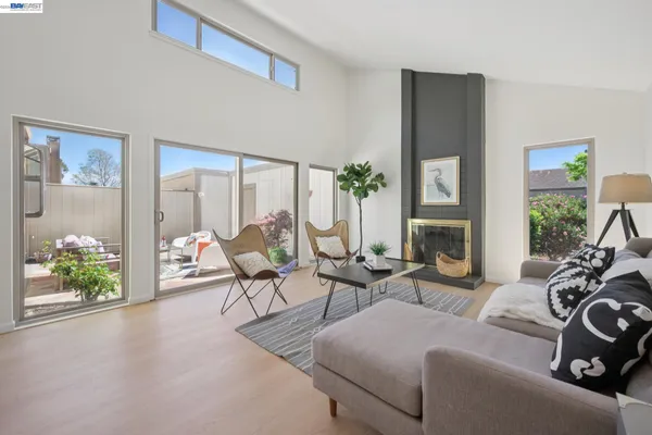 $799,000 | 3201 Phoenix Lane, Alameda, CA 94502