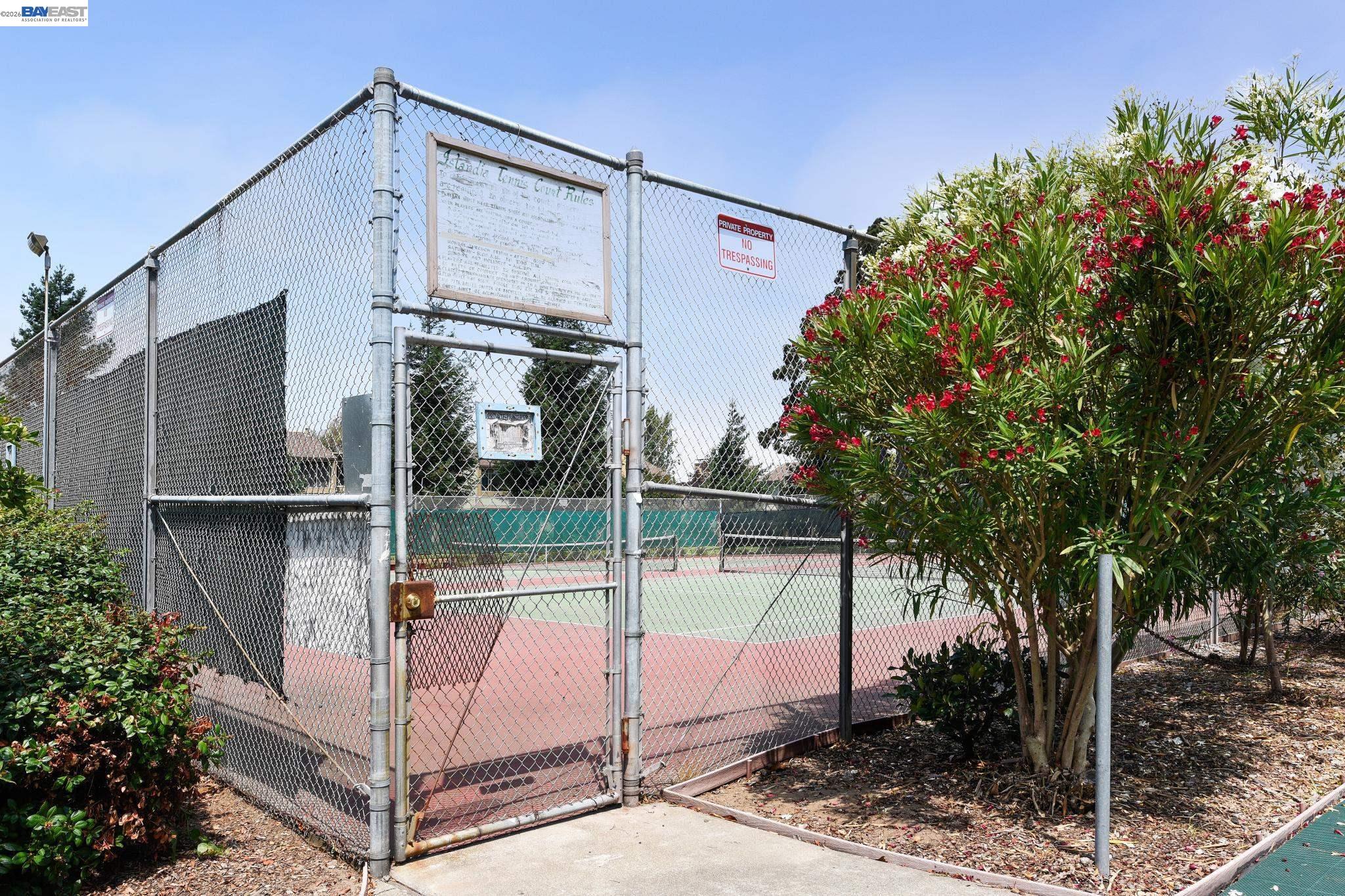 3201 Phoenix Lane Alameda, CA 94502 - Photo 57 of 58