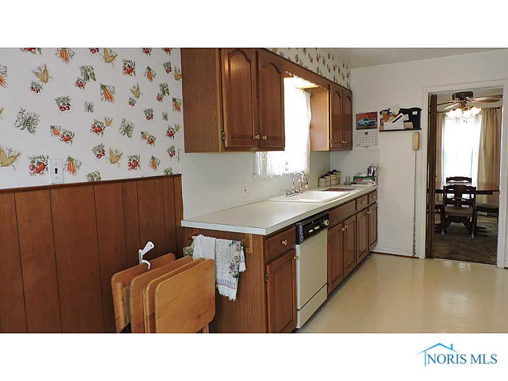 639 Waybridge Road Toledo, OH 43612 - Photo 6 of 16 Gallery Image 6