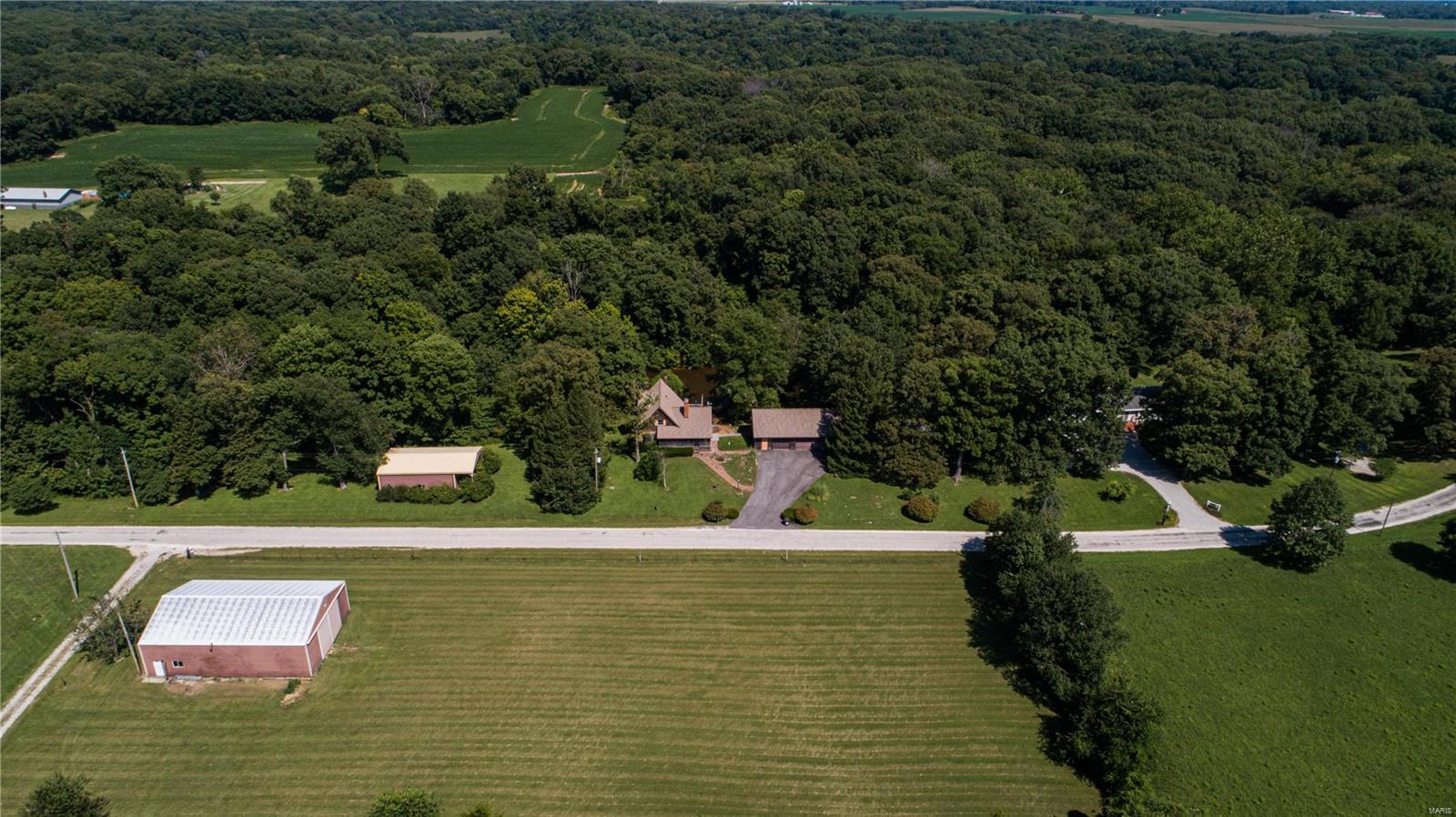 514 Huette Road Bunker Hill, IL 62014 - Photo 4 of 35