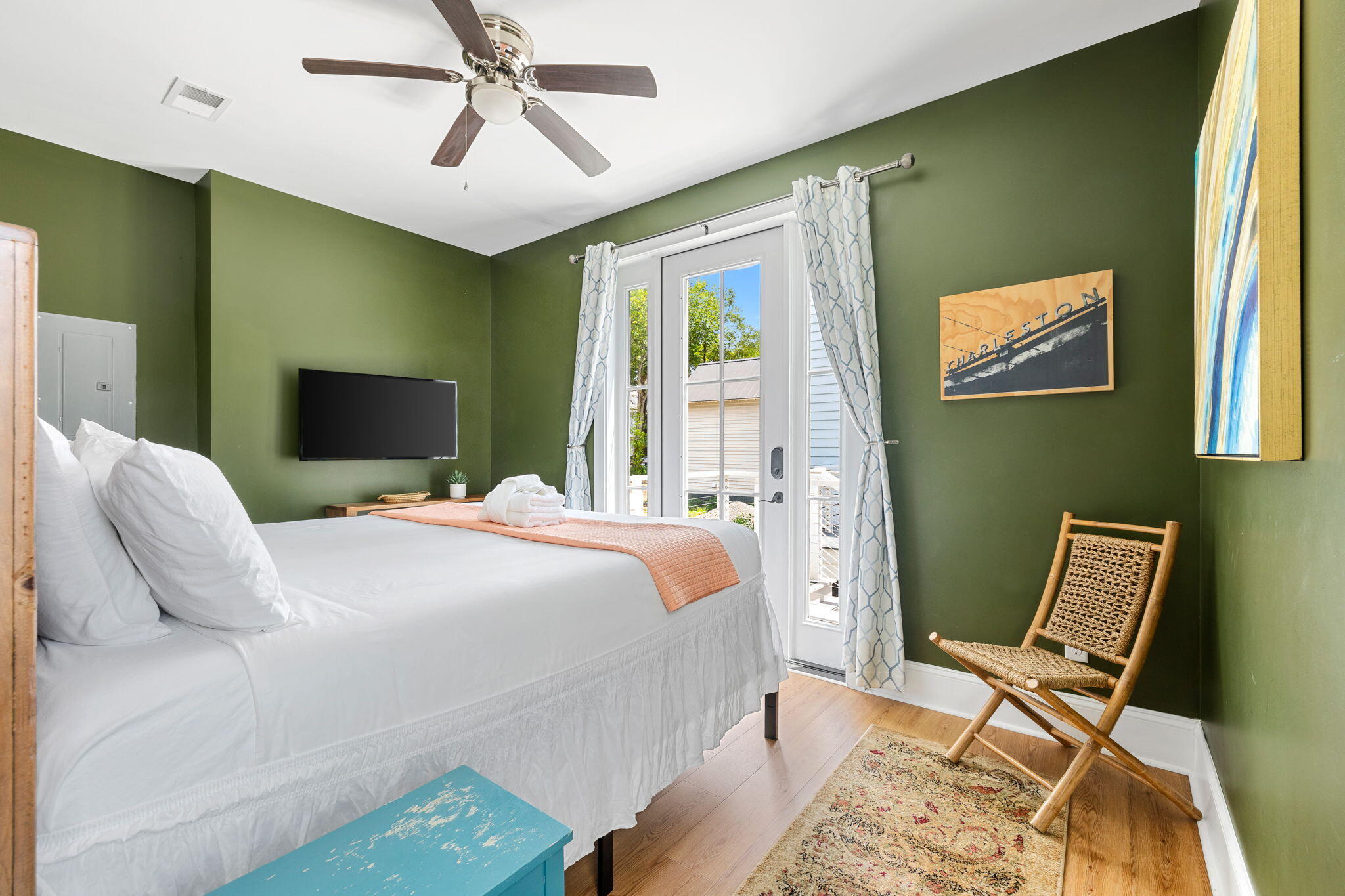 162 Spring Street, Unit E Charleston, SC 29403 - Photo 9 of 26