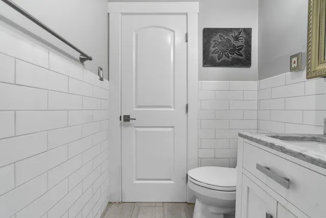 $3,990 | 1925 Leavenworth Street, San Francisco, CA 94133