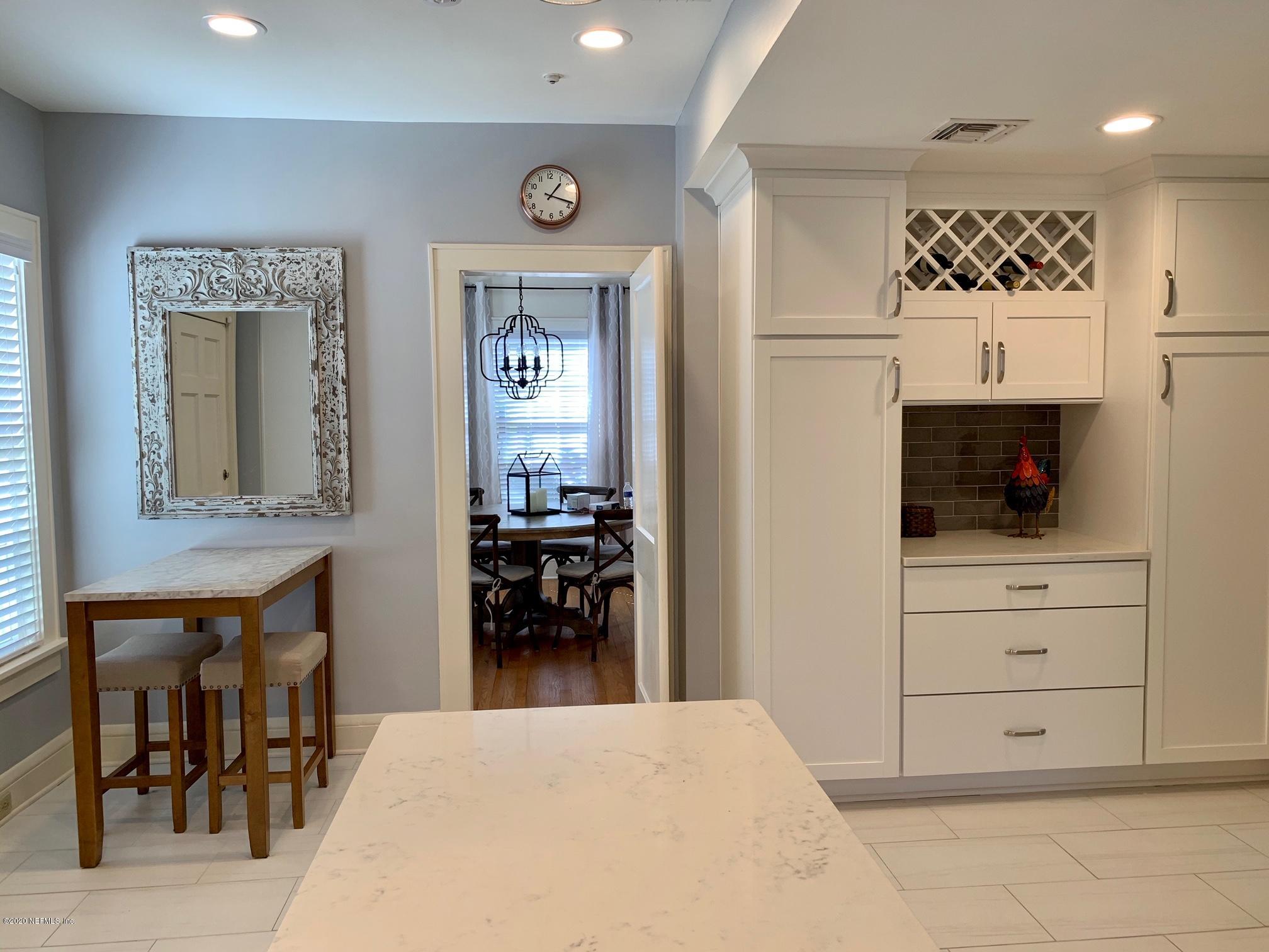 3556 Valencia Road Jacksonville, FL 32205 - Photo 13 of 32 Kitchen to Dining room