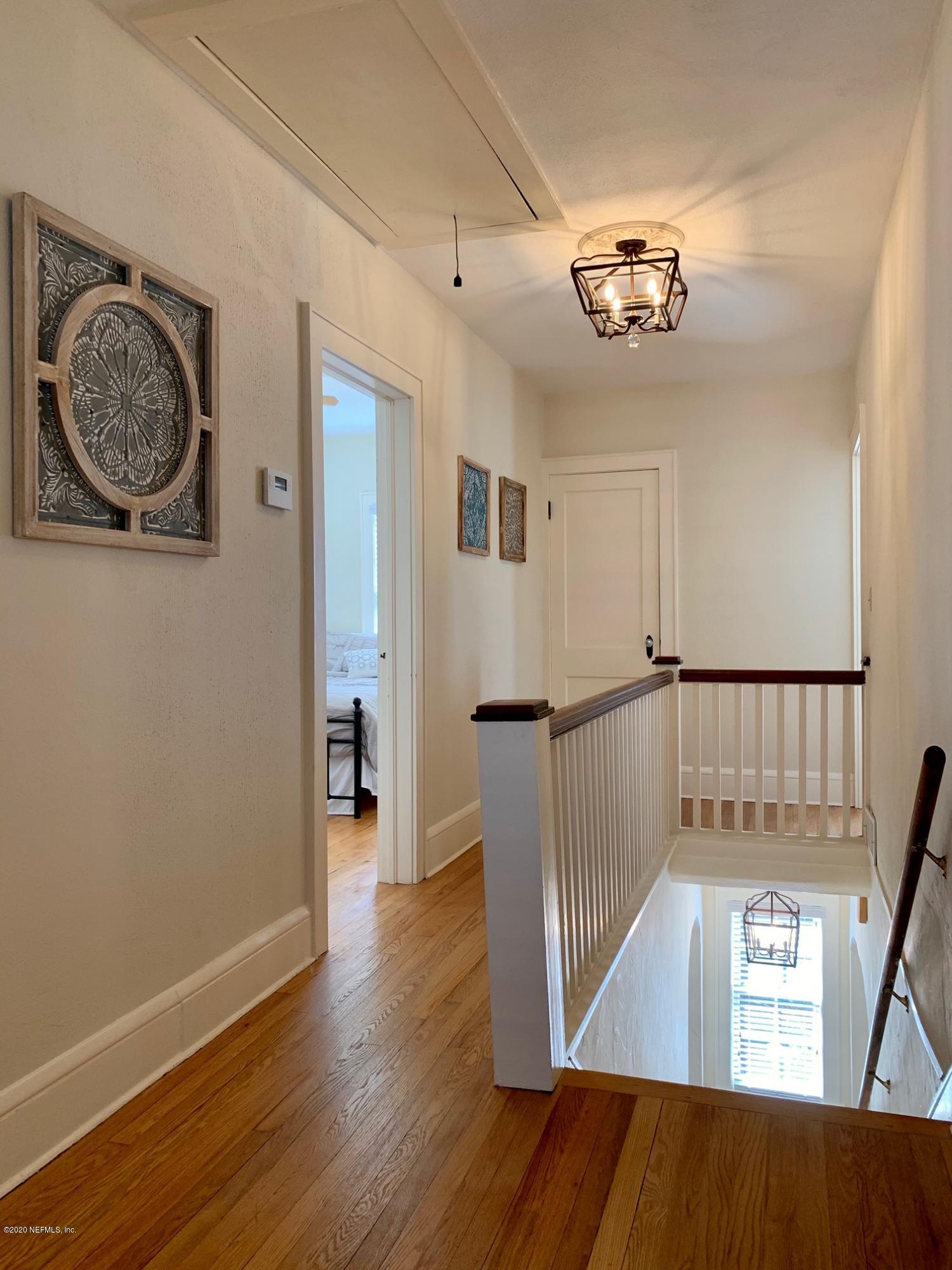 3556 Valencia Road Jacksonville, FL 32205 - Photo 18 of 32 Top of stairs