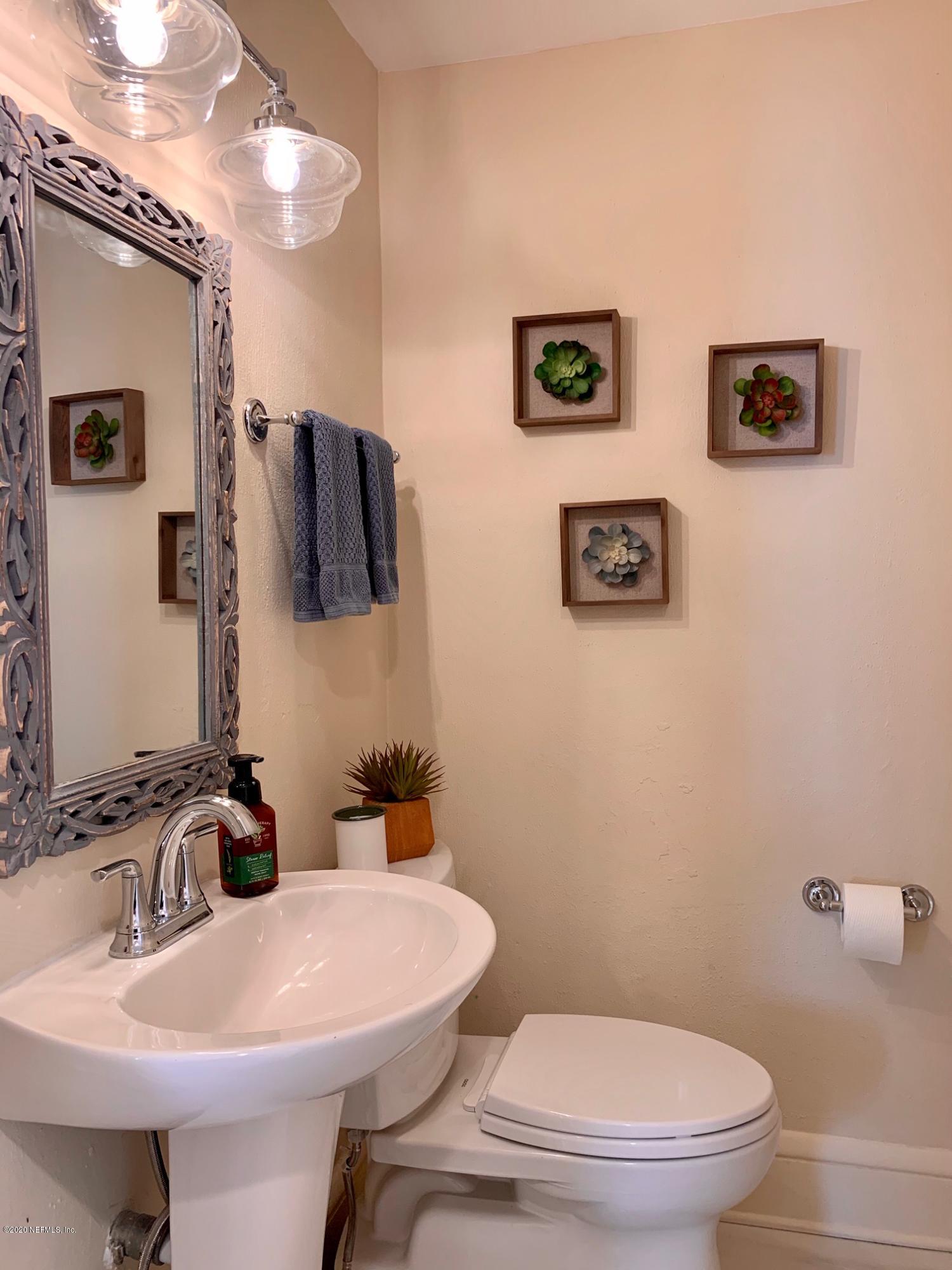 3556 Valencia Road Jacksonville, FL 32205 - Photo 29 of 32 Powder bath