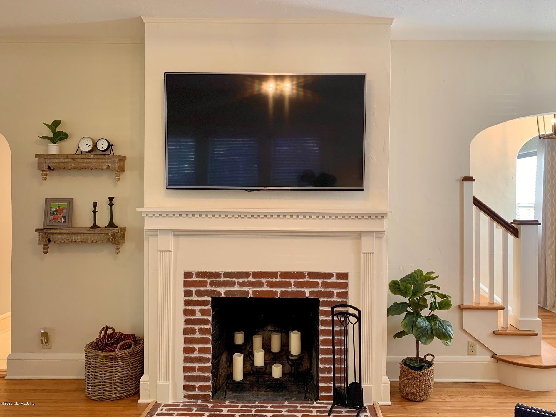 3556 Valencia Road Jacksonville, FL 32205 - Photo 6 of 32 Wood burning Fireplace