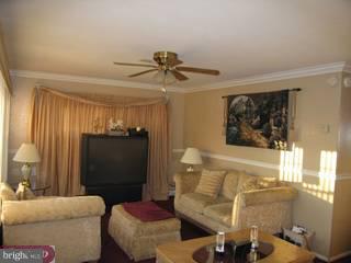 2826 Narcissus Road Philadelphia, PA 19154 - Photo 2 of 6 Gallery Image 2