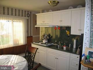 2826 Narcissus Road Philadelphia, PA 19154 - Photo 3 of 6 Gallery Image 3