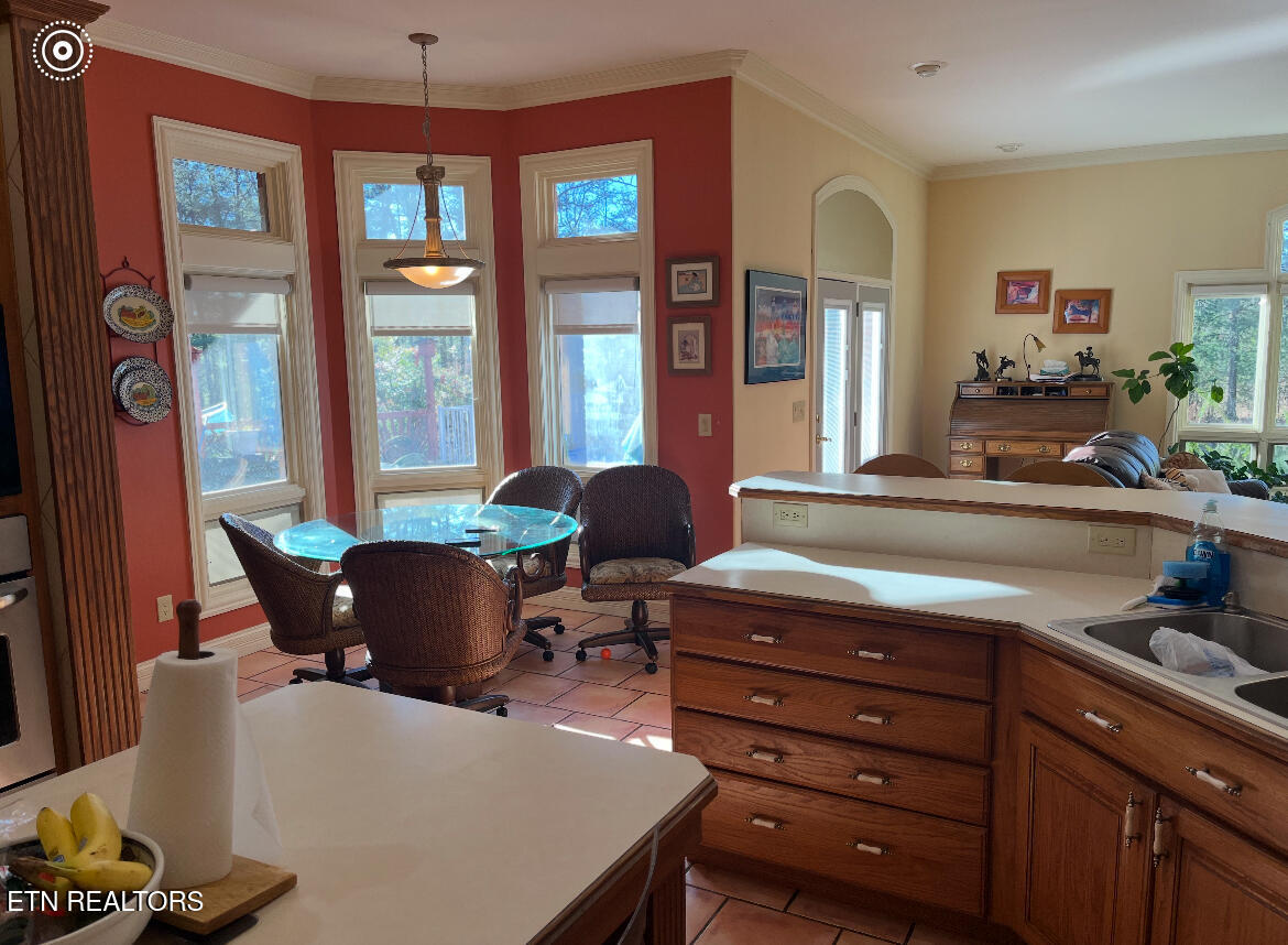 207 Drew Howard Road Crossville, TN 38571 - Photo 23 of 42 Kitchen, breakfast, great room