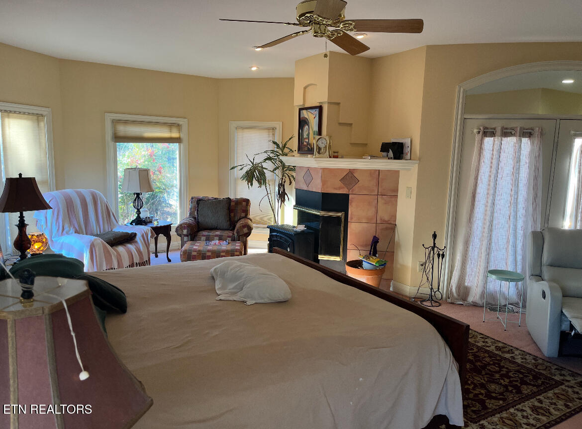 207 Drew Howard Road Crossville, TN 38571 - Photo 25 of 42 Master bedroom