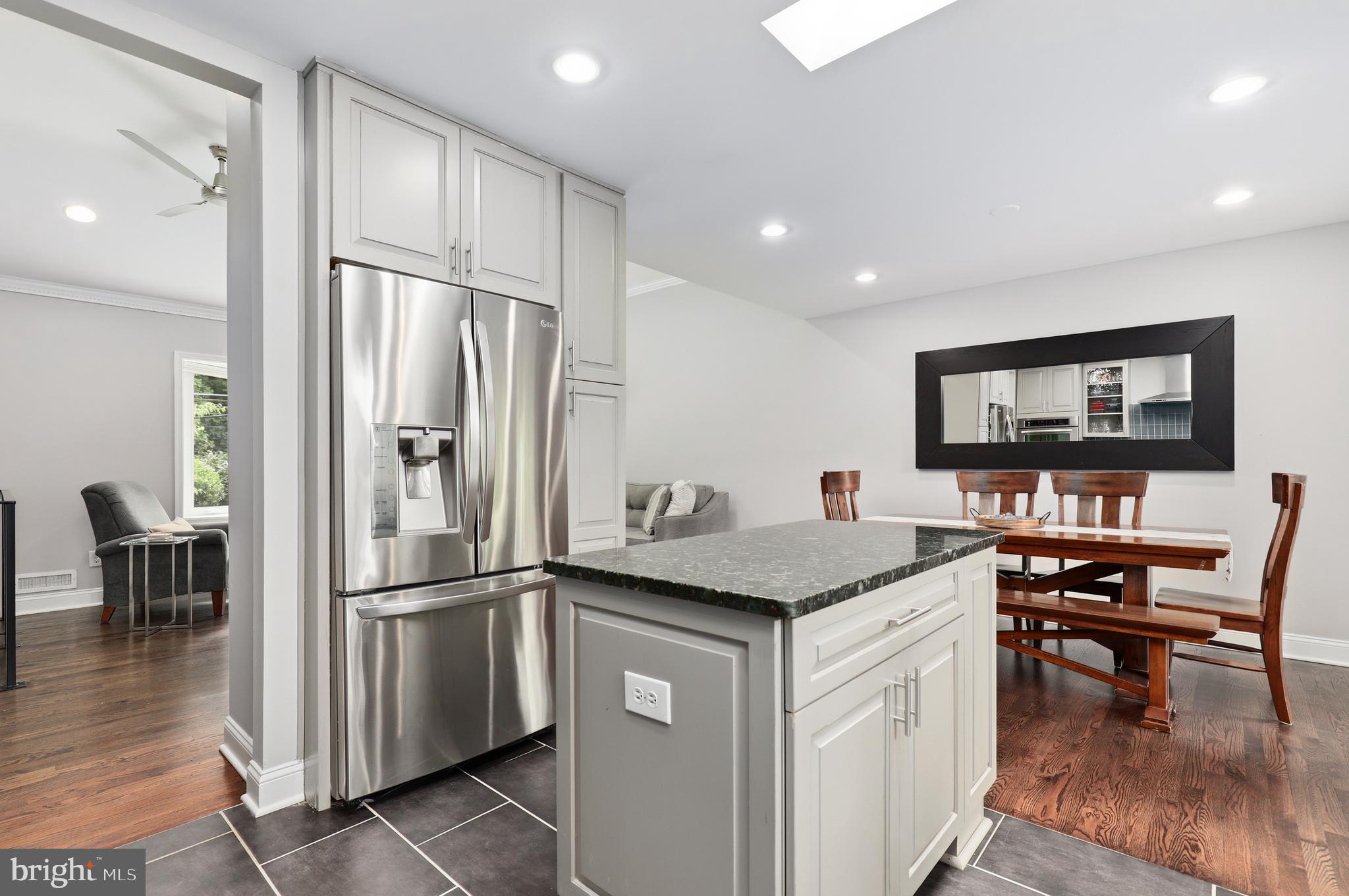 6401 Greentree Road Bethesda, MD 20817 - Photo 17 of 46