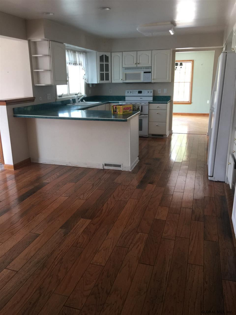 20 Staniak Road Halfmoon, NY 12118 - Photo 9 of 14 Photo 10