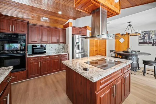 $1,895,000 | 10320 Southwest 139th Street, Miami, FL 33176