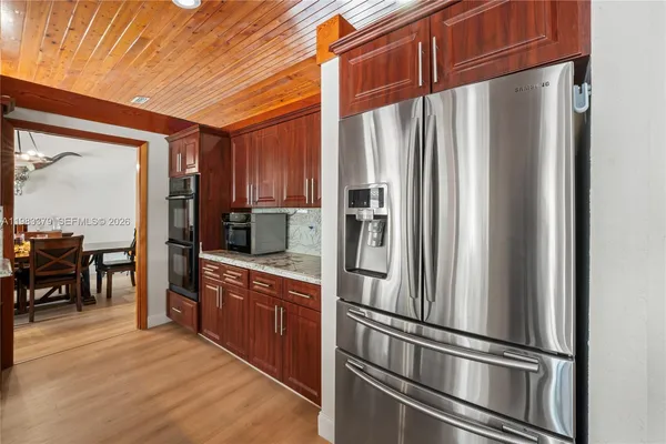 $1,895,000 | 10320 Southwest 139th Street, Miami, FL 33176