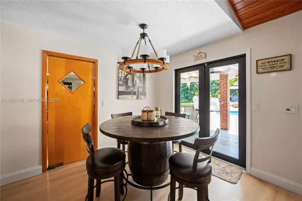 $1,895,000 | 10320 Southwest 139th Street, Miami, FL 33176