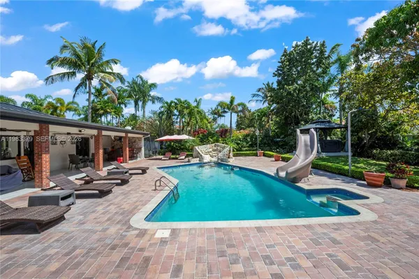 $1,895,000 | 10320 Southwest 139th Street, Miami, FL 33176