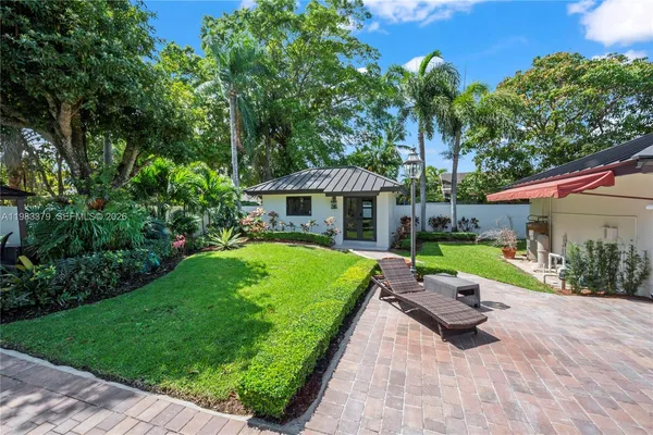 $1,895,000 | 10320 Southwest 139th Street, Miami, FL 33176