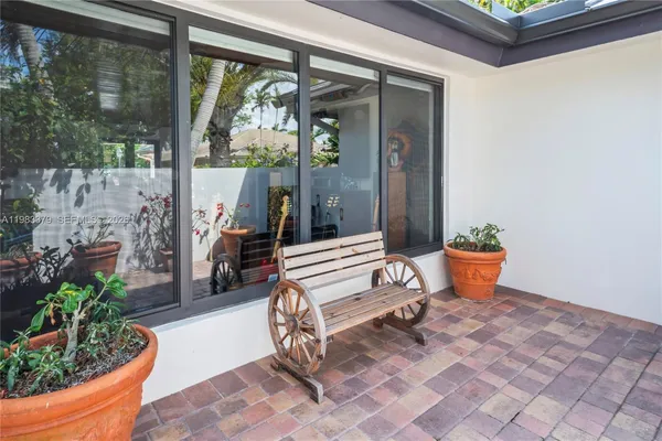 $1,895,000 | 10320 Southwest 139th Street, Miami, FL 33176