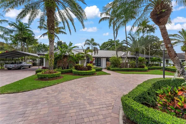 $1,895,000 | 10320 Southwest 139th Street, Miami, FL 33176
