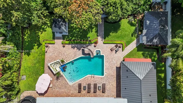 $1,895,000 | 10320 Southwest 139th Street, Miami, FL 33176