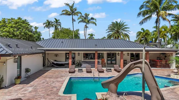 $1,895,000 | 10320 Southwest 139th Street, Miami, FL 33176