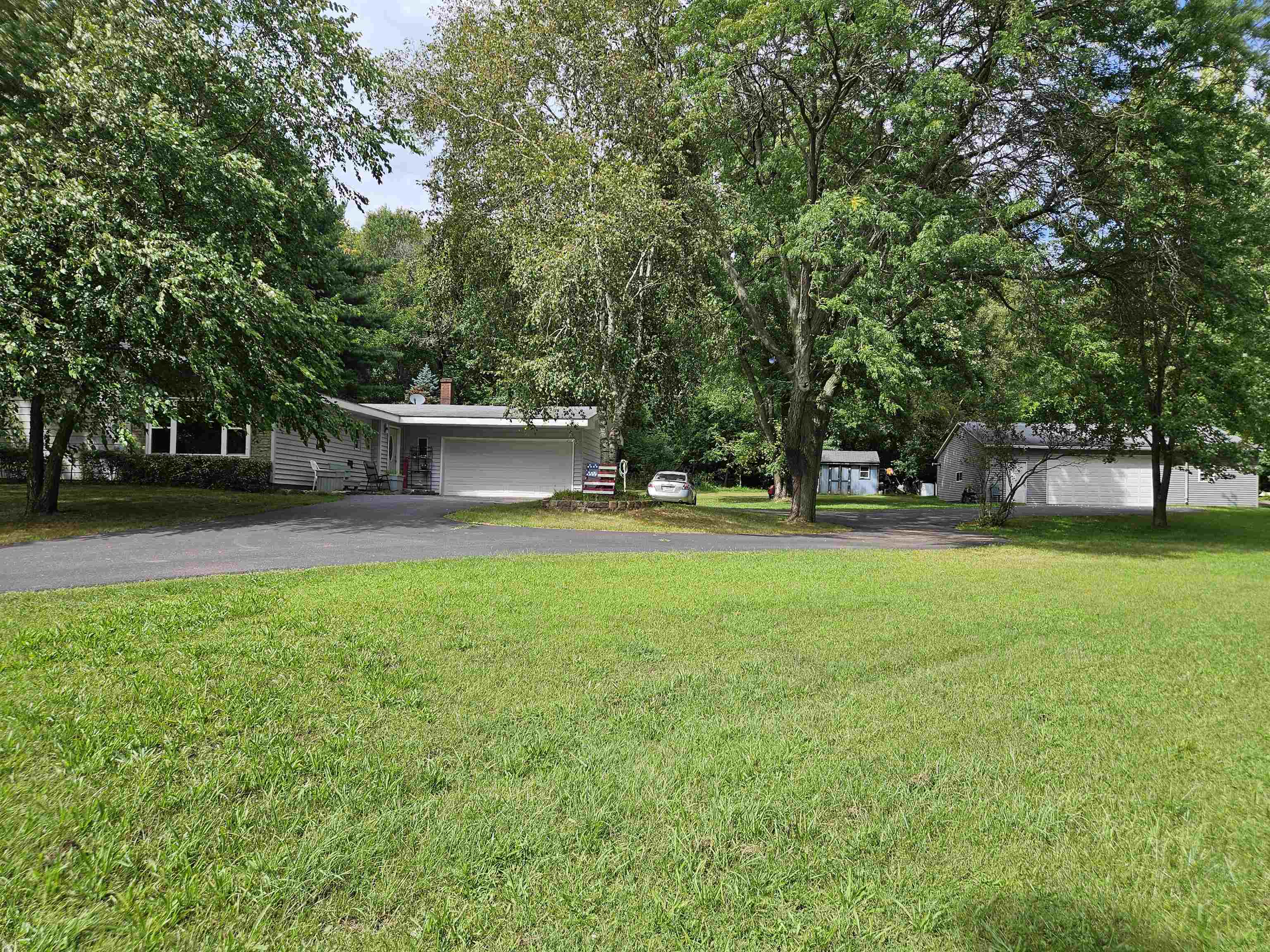 W7254 South Oak Ridge Court Poynette, WI 53955 - Photo 8 of 26 Gallery Image 8