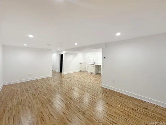 $799,000 | 12 Ida Lane, Riverhead, NY 11901