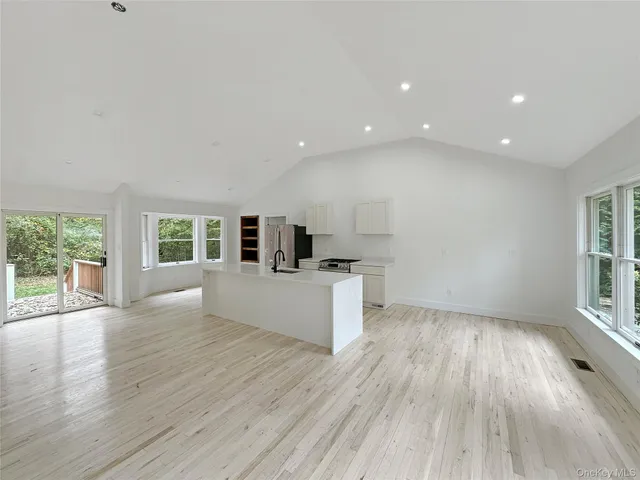 $799,000 | 12 Ida Lane, Riverhead, NY 11901