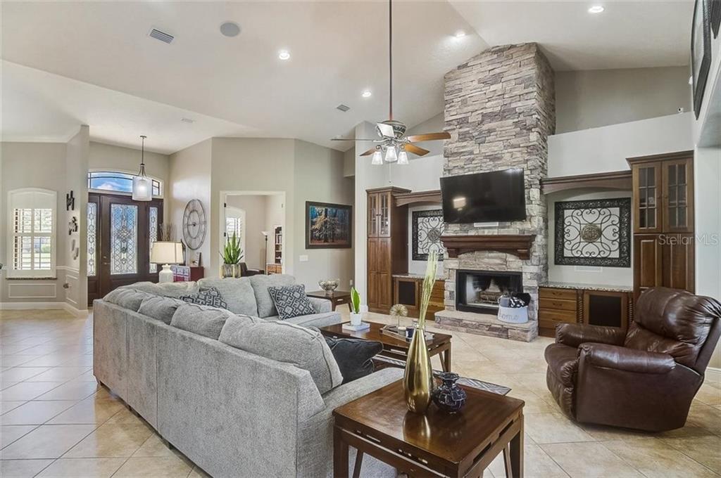 15422 Mulholland Road Parrish, FL 34219 - Photo 8 of 37 Gallery Image 8