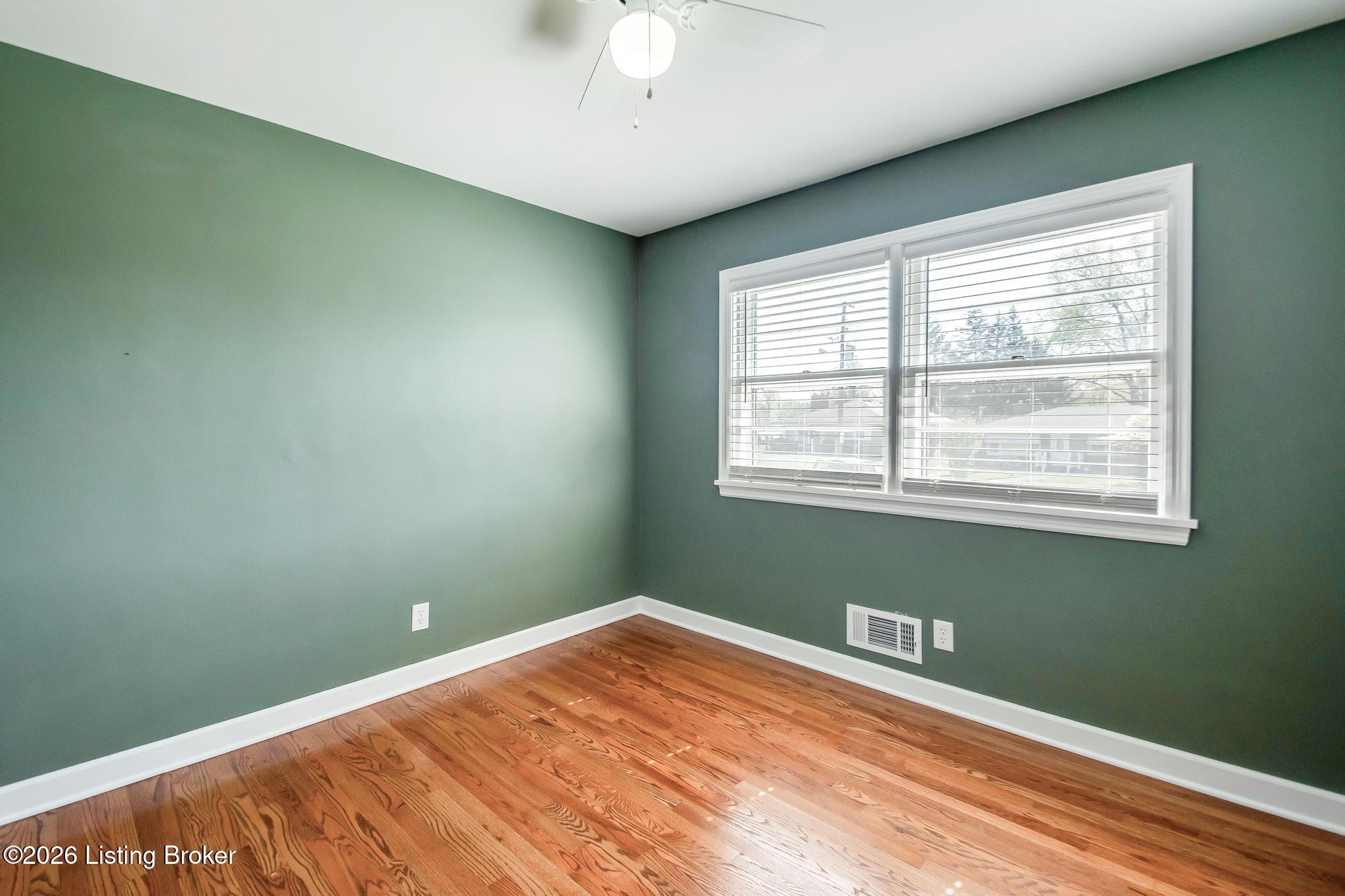7702 Crestline Road Louisville, KY 40214 - Photo 18 of 32 7702_Crestline_Rd_40214_561