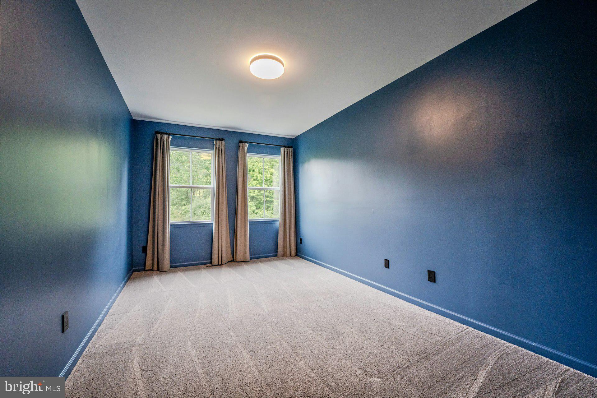 18120 Ridgewood Place Round Hill, VA 20141 - Photo 23 of 46 Secondary bedroom