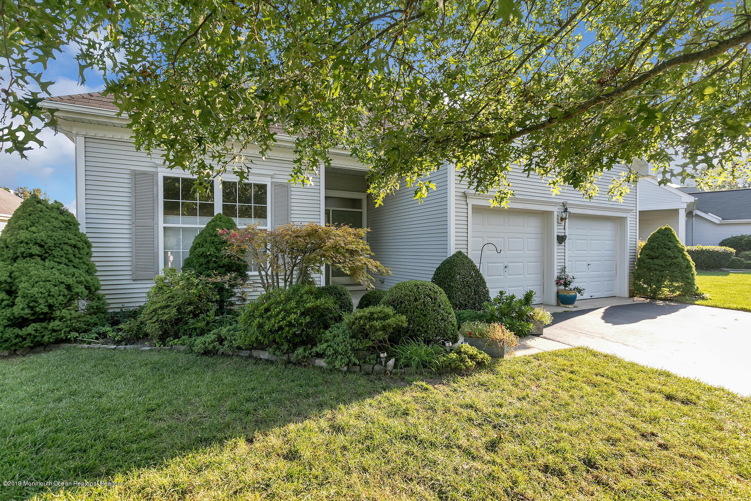 61 Silverside Road Lakewood, NJ 08701 - Photo 2 of 42 61 Silverside Rd Lakewood-large-002-44-6