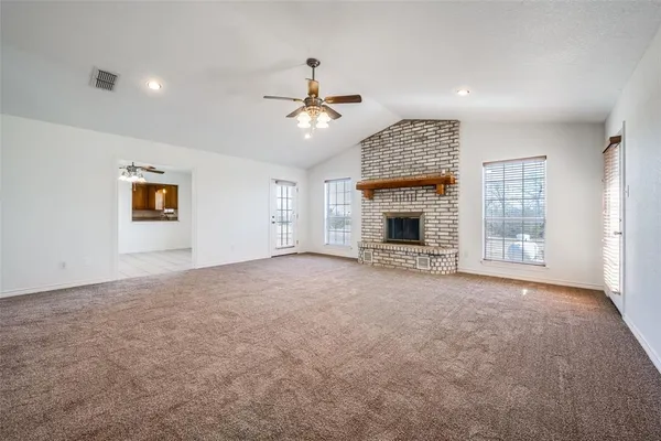 $649,500 | 483 Private Road 169, Sunset, TX 76270