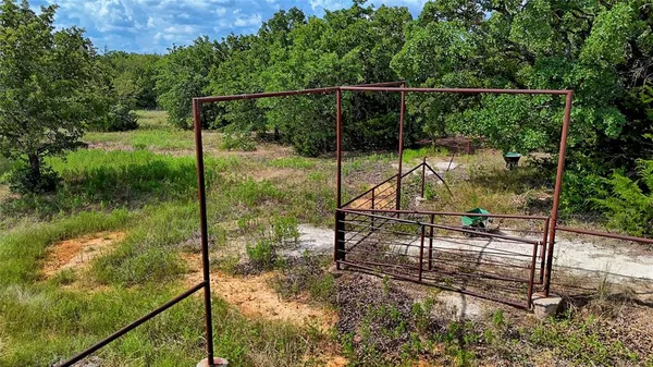 $649,500 | 483 Private Road 169, Sunset, TX 76270