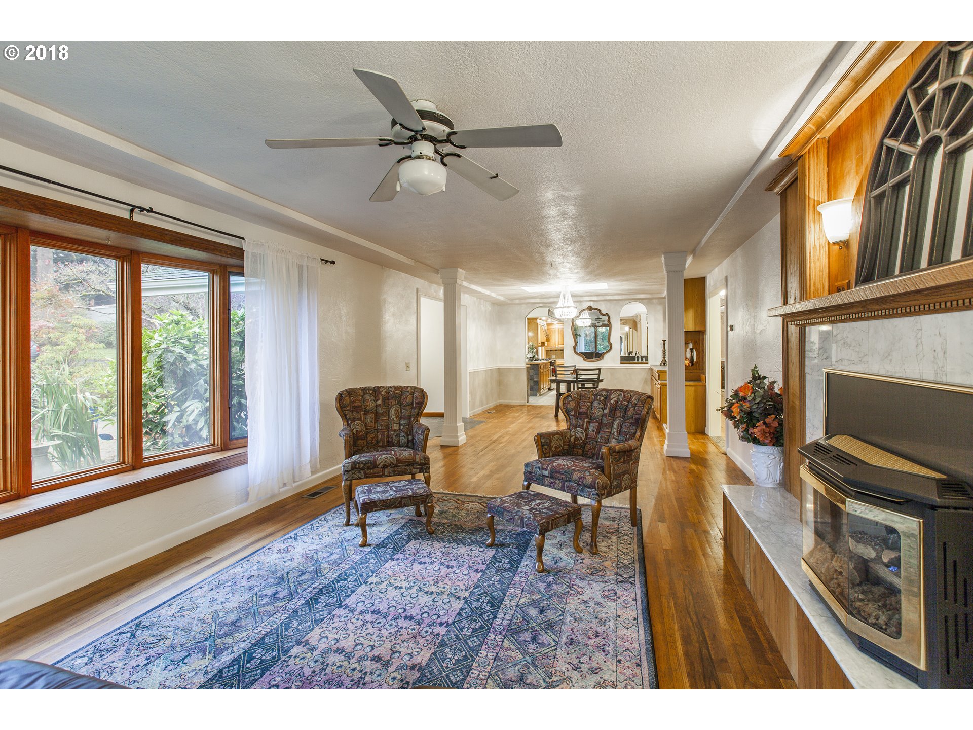 2483 Southeast Territorial Road Canby, OR 97013 - Photo 10 of 30 a living room with furniture and a window