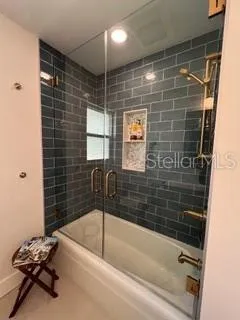 $4,500 | 2942 Tuckerstown Drive, Sarasota, FL 34231