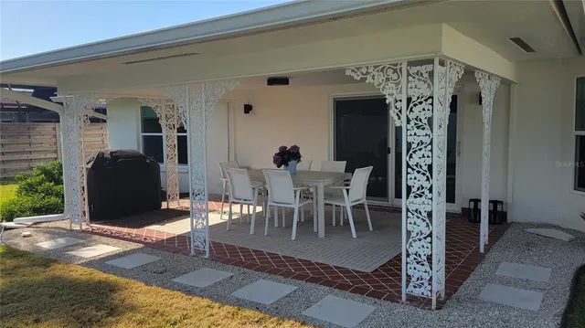 $4,500 | 2942 Tuckerstown Drive, Sarasota, FL 34231