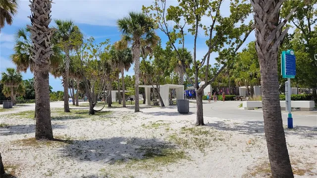 $4,500 | 2942 Tuckerstown Drive, Sarasota, FL 34231